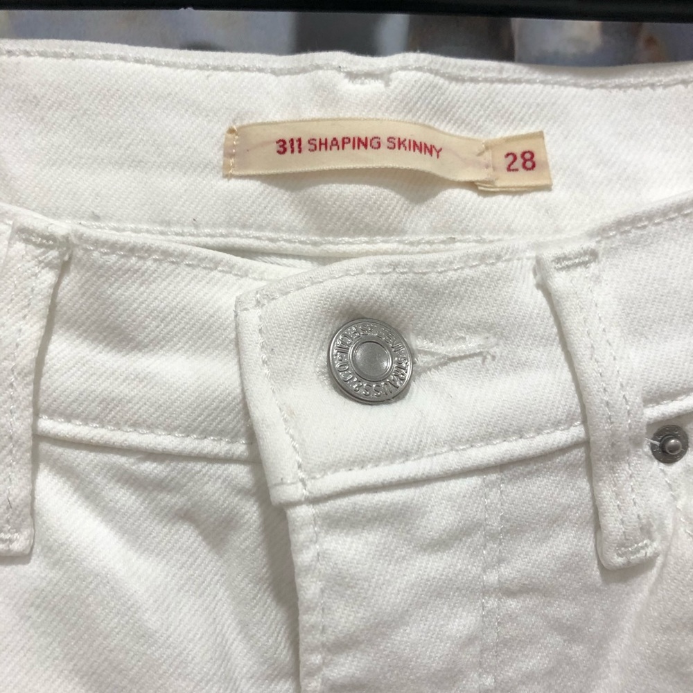 Levi 311 Skinny Jeans | Size 28